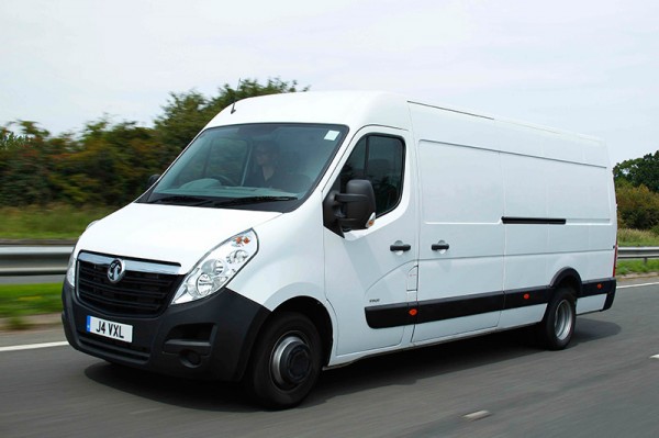 369_White_Van_Movano-Vauxhall-vans-are-top-choice-for-small-businesses-27314-12-600x399.jpg?width=600